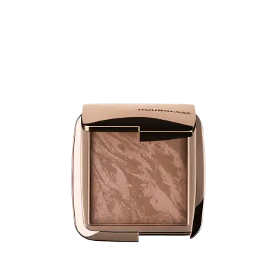 Ambient™ Lighting Bronzer Hourglass — textura e acabamento