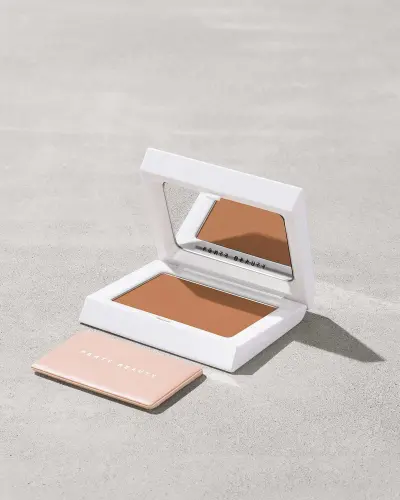 Bright Fix Instant Brightening + Blurring Powder Fenty Beauty — detalhe 3