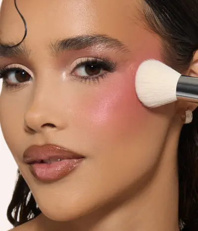 Diffusing Cheek Brush Huda Beauty — detalhe 3