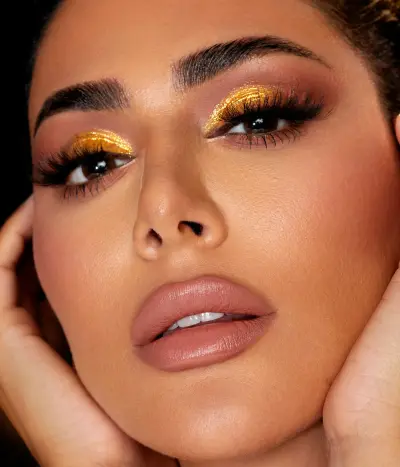 Empowered Eyeshadow Palette Huda Beauty — detalhe 3