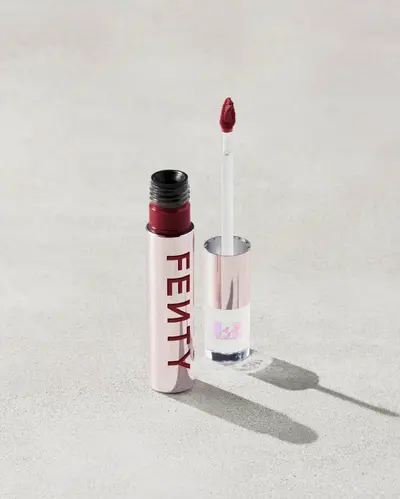 Fenty Icon Velvet Liquid Lipstick Fenty Beauty — textura e acabamento