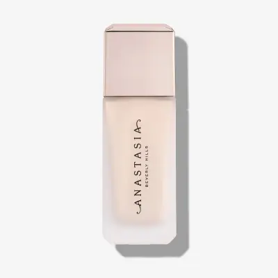 Impeccable Blurring Second-Skin Matte Foundation