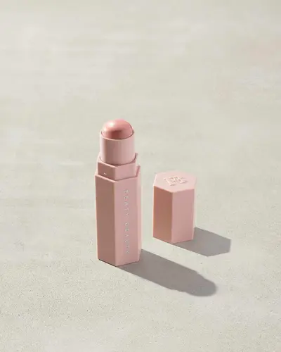 Match Stix Correcting Skinstick Fenty Beauty — textura e acabamento