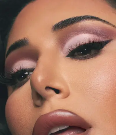 Matte Obsessions Eyeshadow Palette Huda Beauty — detalhe 3