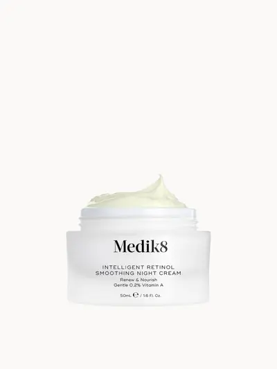 Medik8 Intelligent Retinol Smoothing Night Cream 50ml Medik8 — textura e acabamento