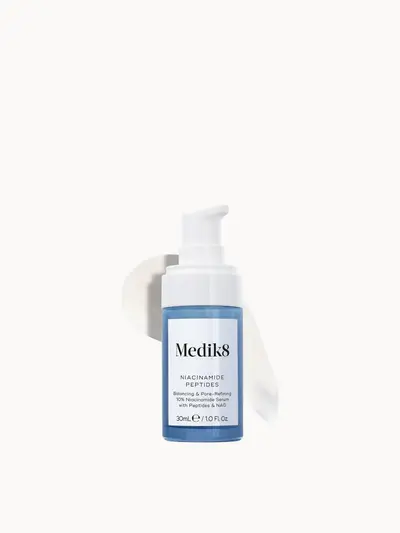 Medik8 Niacinamide Peptides 30ml Medik8 — textura e acabamento