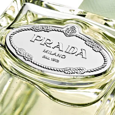 Prada Les Infusions D'Iris Eau de Parfum Prada — textura e acabamento