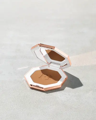 Sun Stalk'r Instant Warmth Bronzer Fenty Beauty — detalhe 6