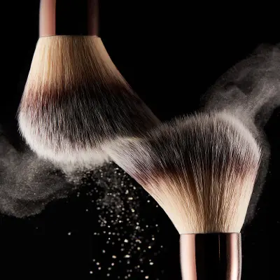 Veil™ Powder Brush Hourglass — detalhe 3