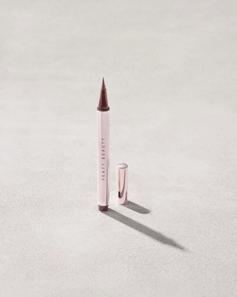 Flyliner Longwear Liquid Eyeliner Fenty Beauty — embalagem e produto