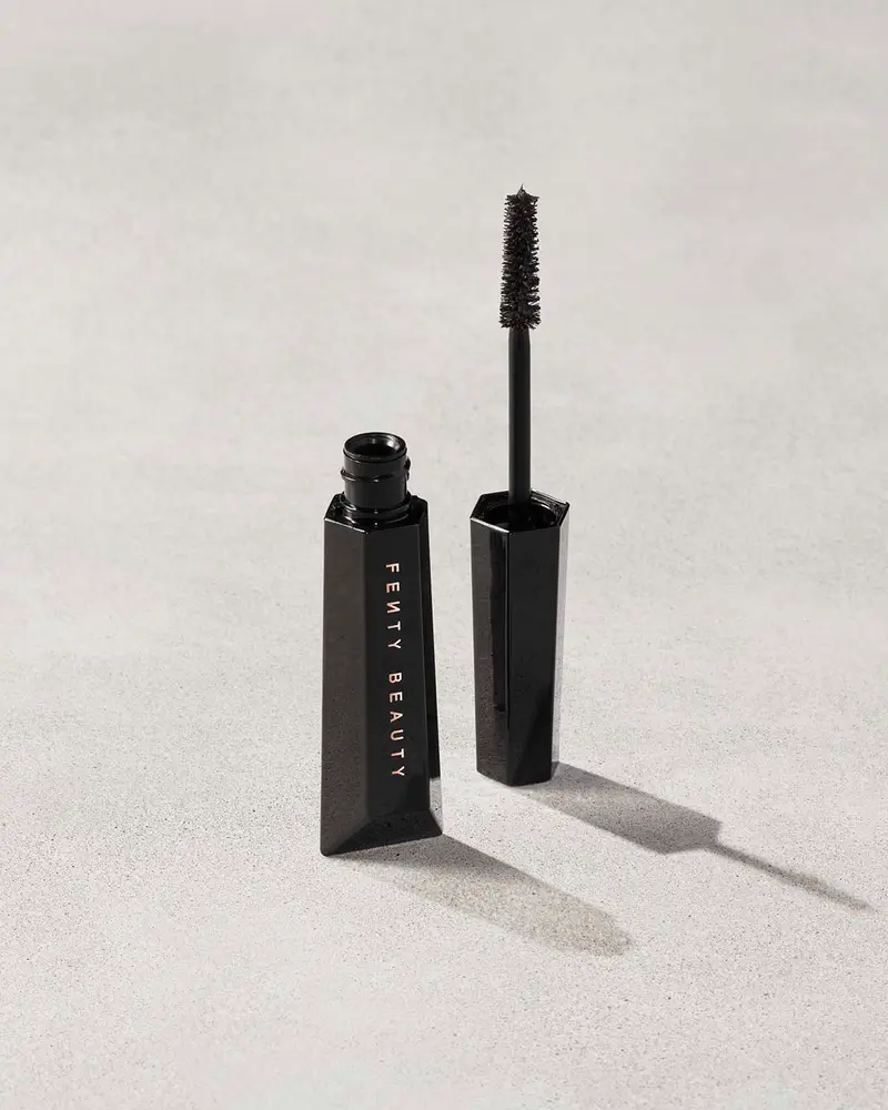 Hella Thicc Volumizing Mascara Fenty Beauty — embalagem e produto