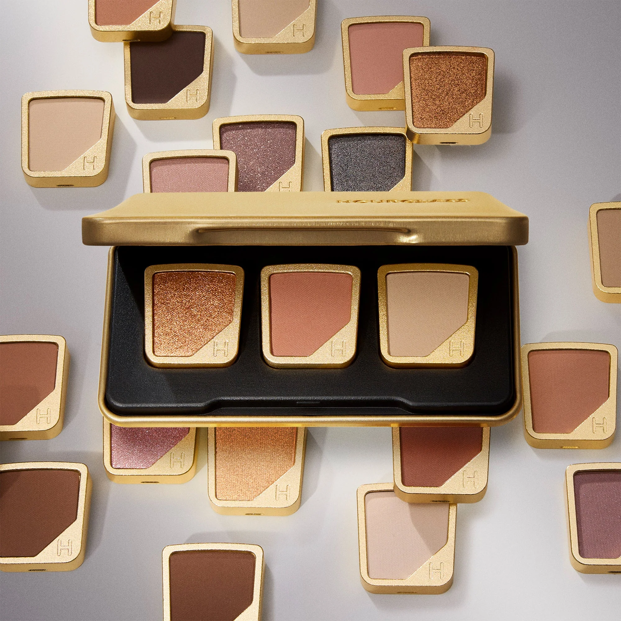 Curator Eyeshadow Refill Hourglass — detalhe 3