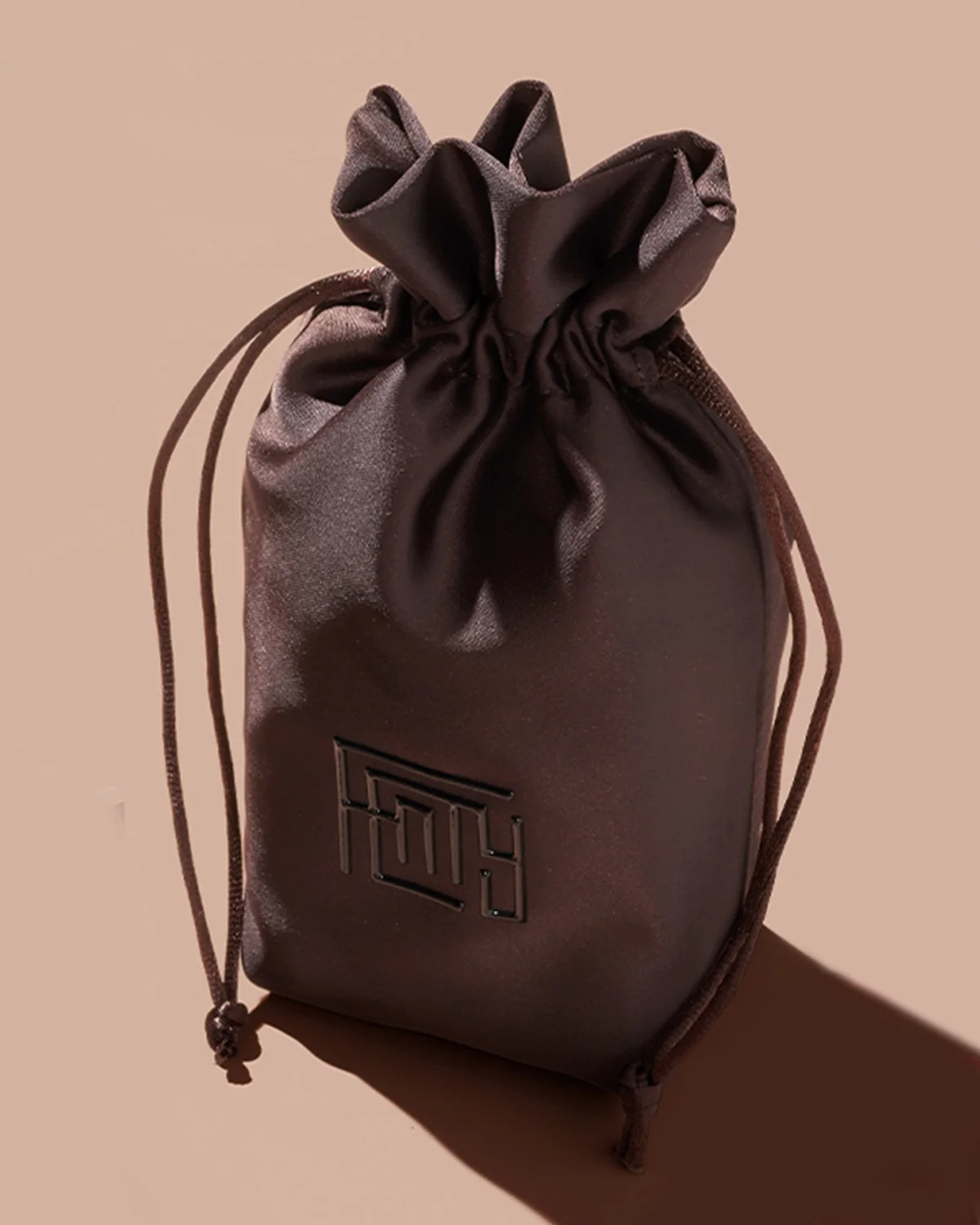 Fenty Eau de Parfum Silk Pouch original em Luanda, Angola - Cosméticos e Perfumaria
