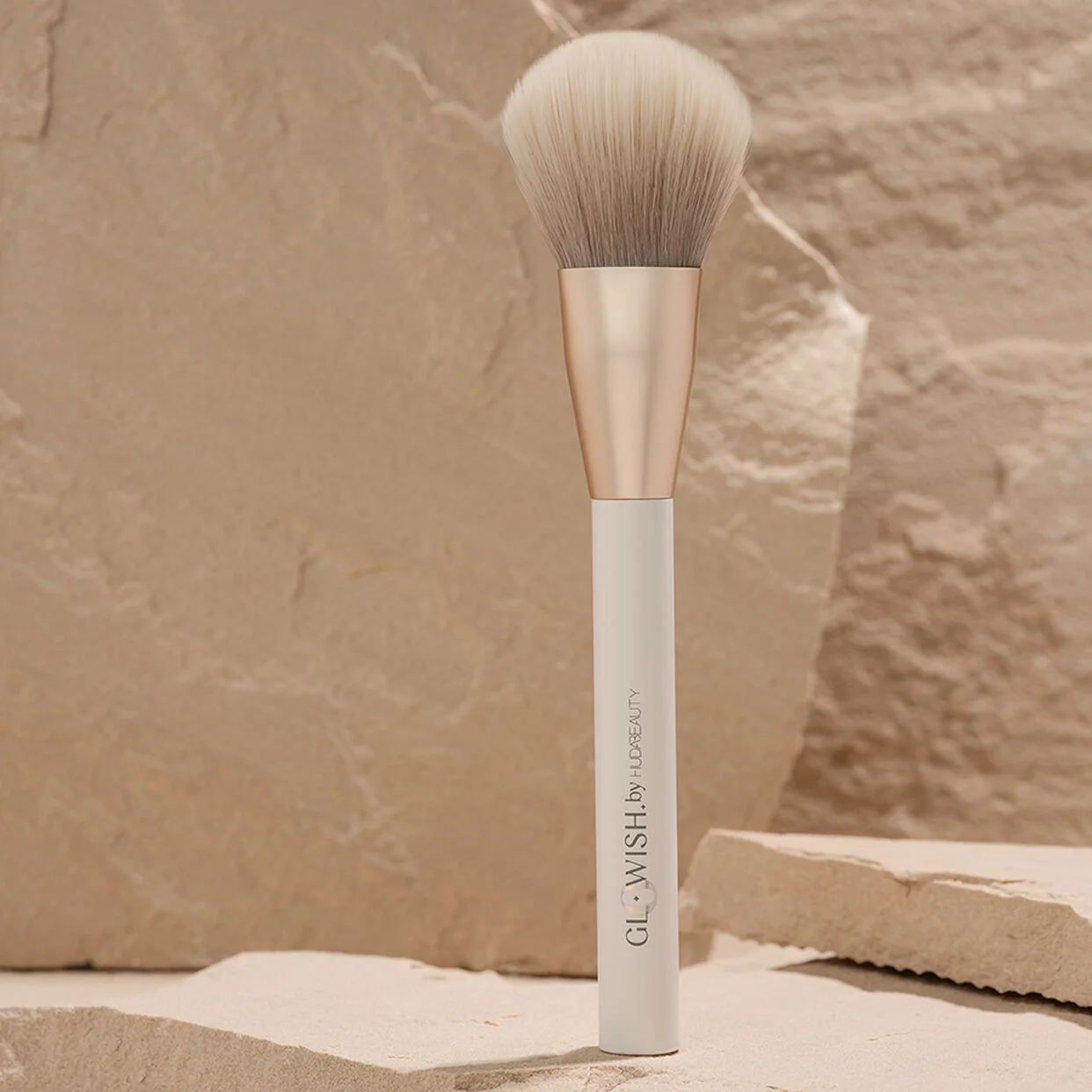 GloWish All Over Face Powder Brush Huda Beauty — detalhe 5