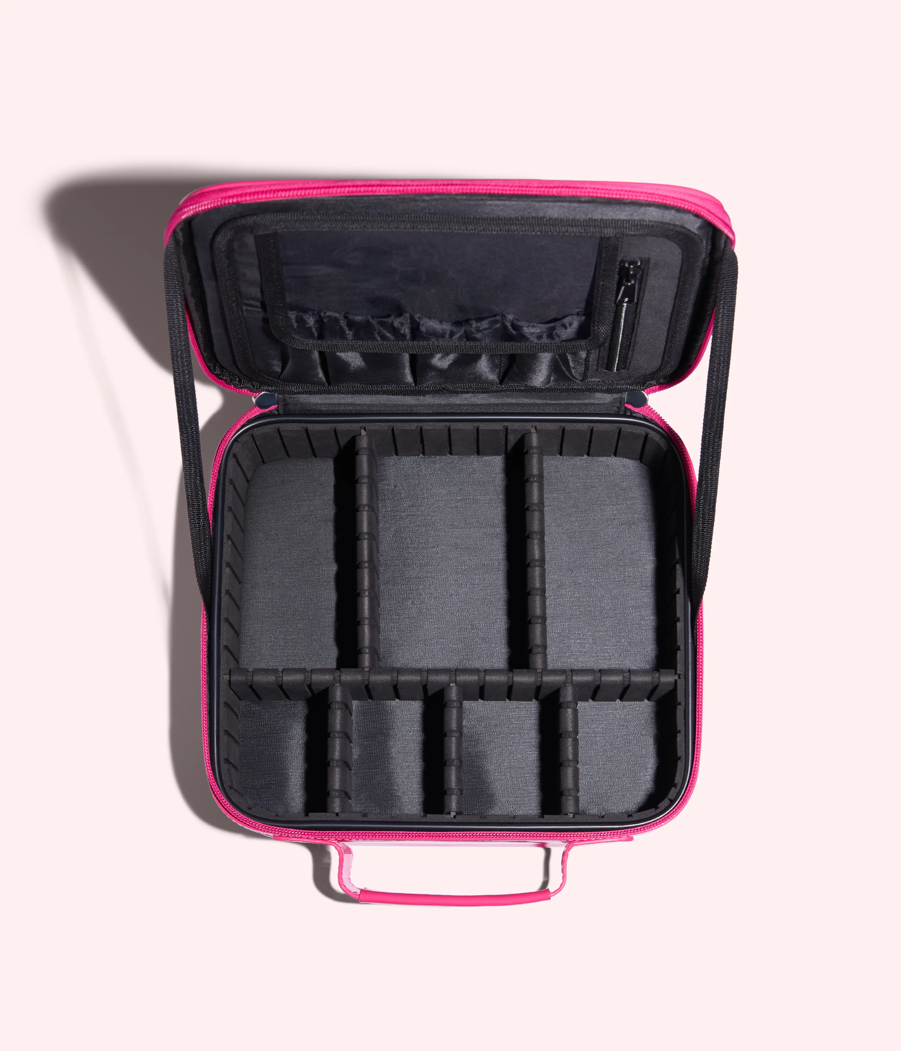 Huda Beauty Large Vanity Bag — textura e acabamento