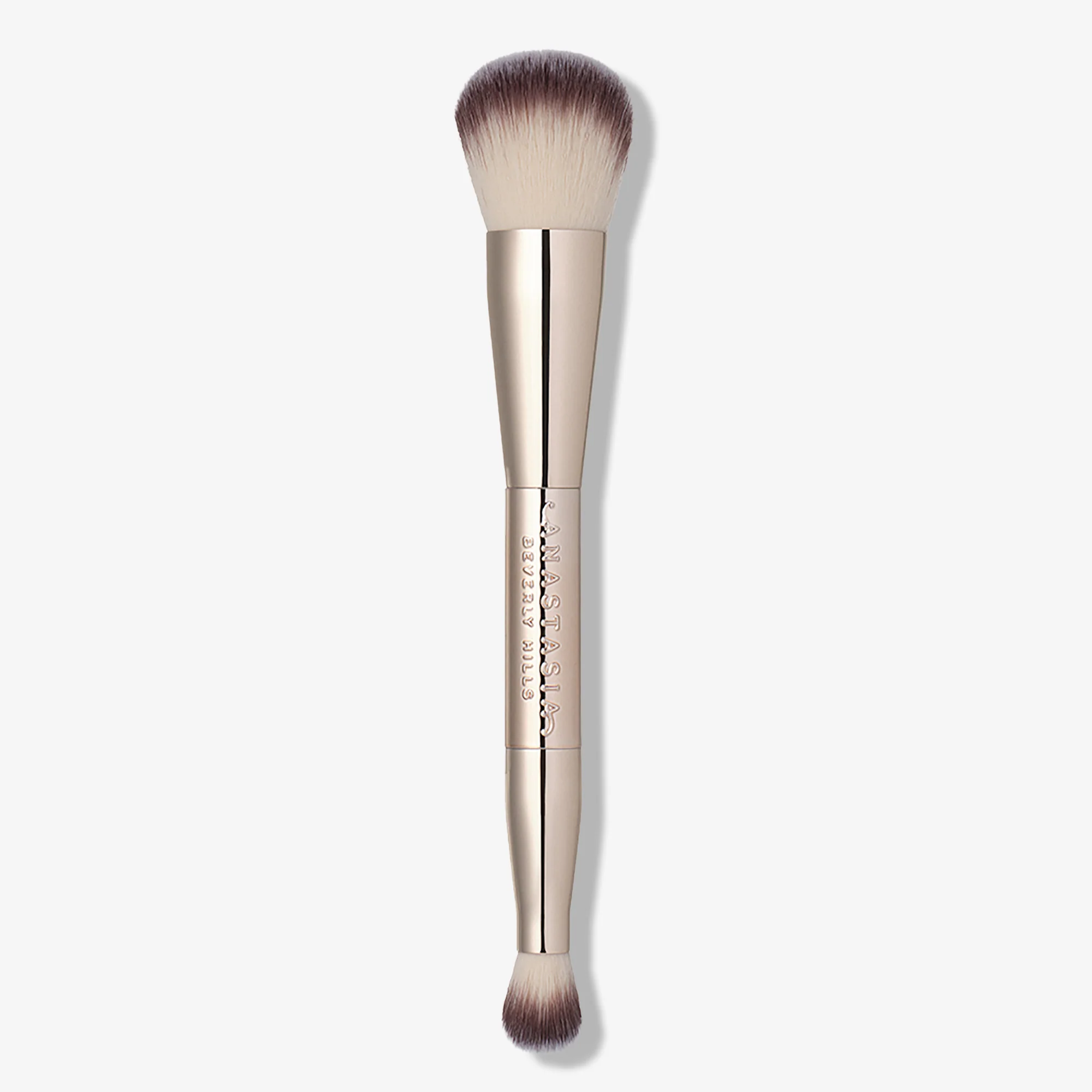 Impeccable Foundation & Face Brush Anastasia Beverly Hills — textura e acabamento