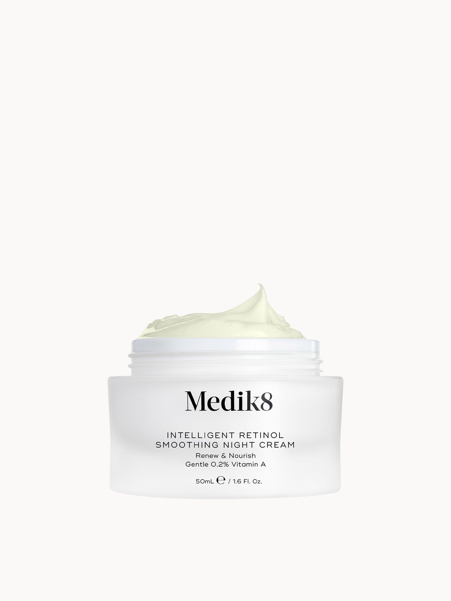 Medik8 Intelligent Retinol Smoothing Night Cream 50ml Medik8 — textura e acabamento