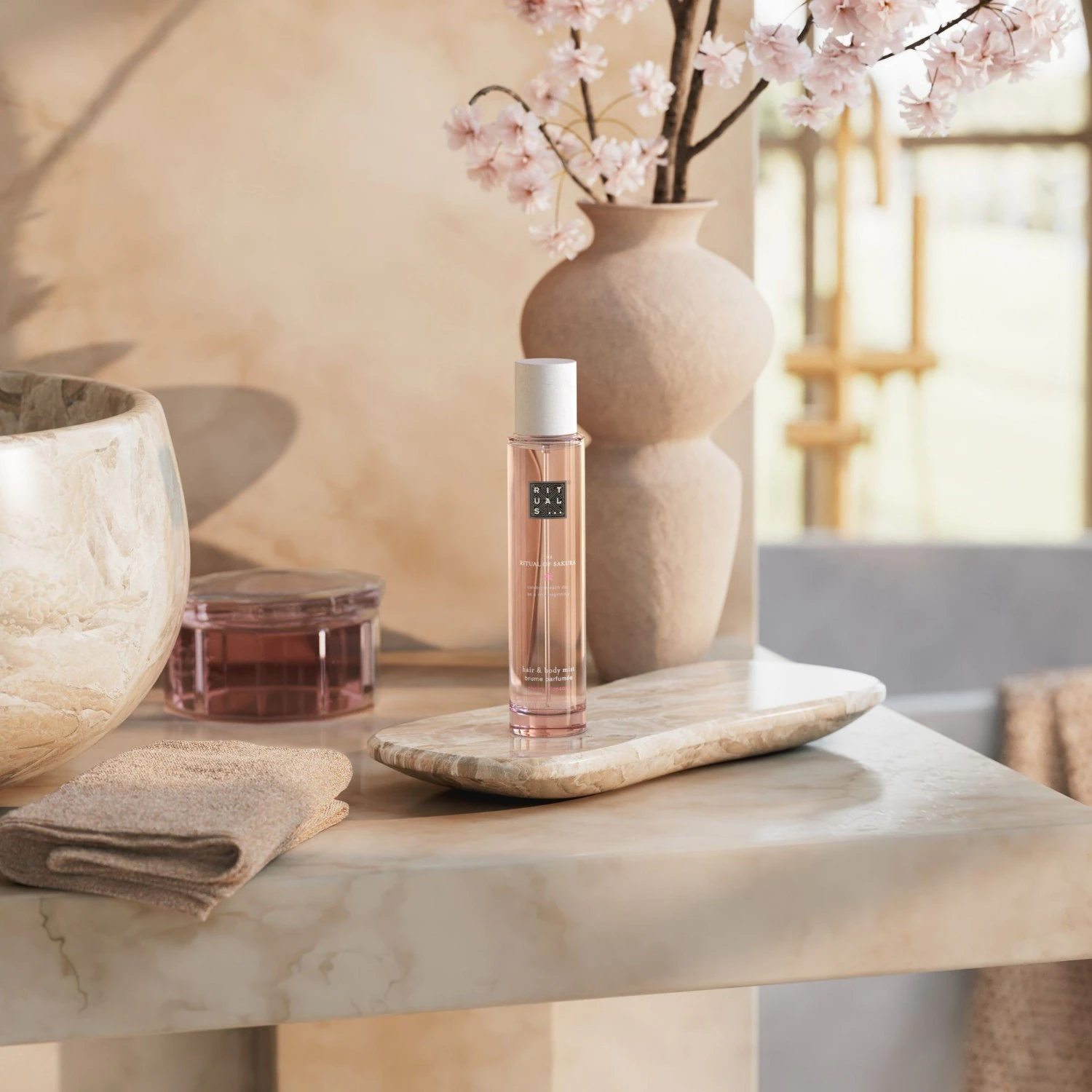 Rituals The Ritual of Sakura Hair & Body Mist Rituals — textura e acabamento