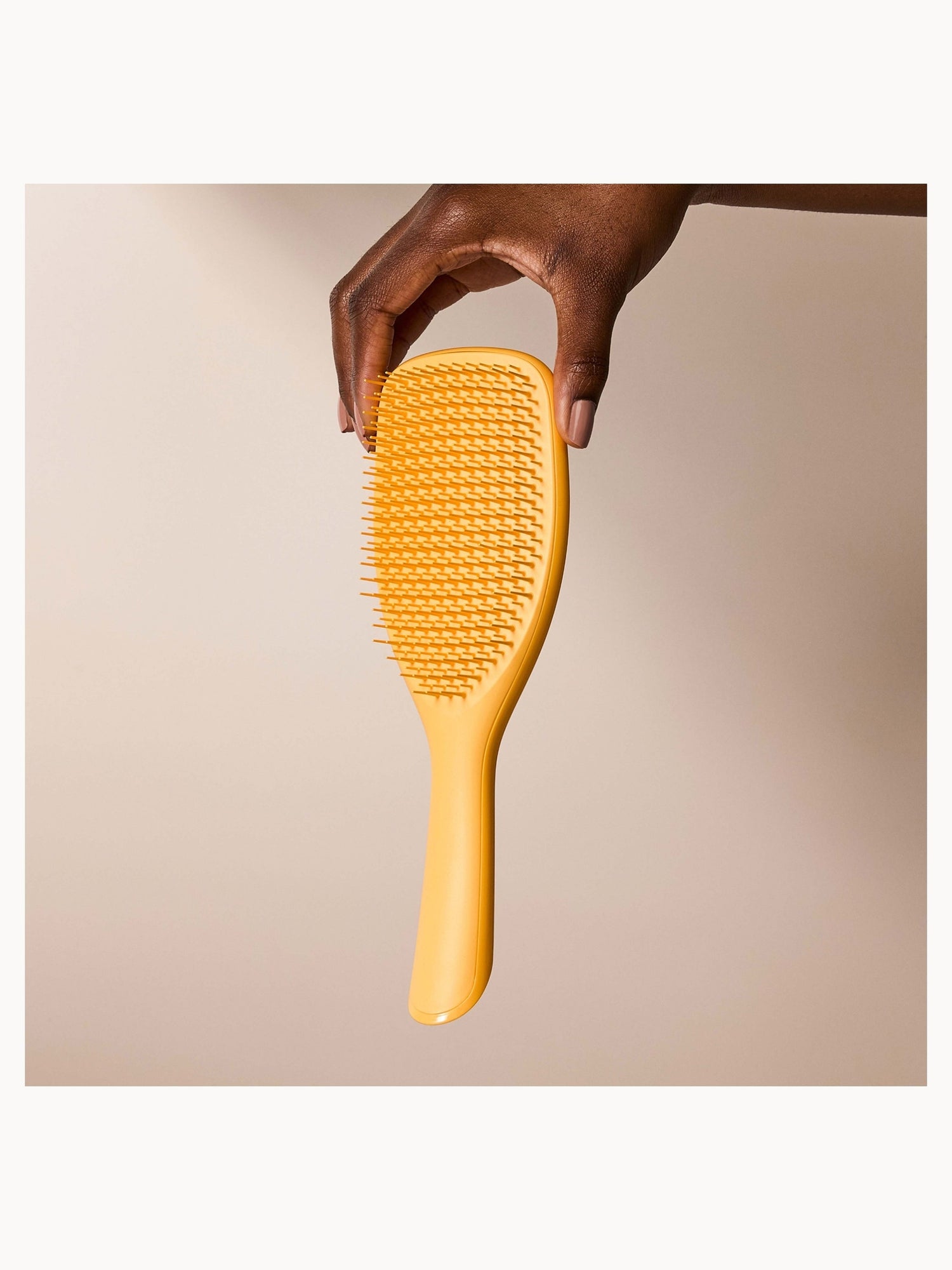 The Large Ultimate Detangler Naturally Curly Daffodil Yellow Tangle Teezer — detalhe 6